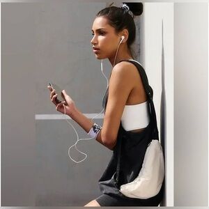 ▪️NWT Free People Bulls Eye Sling Bag in Mineral